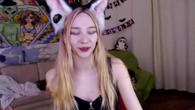 Image 7 of linlin_cuteeee Stream on Chaturbate on 19 months ago