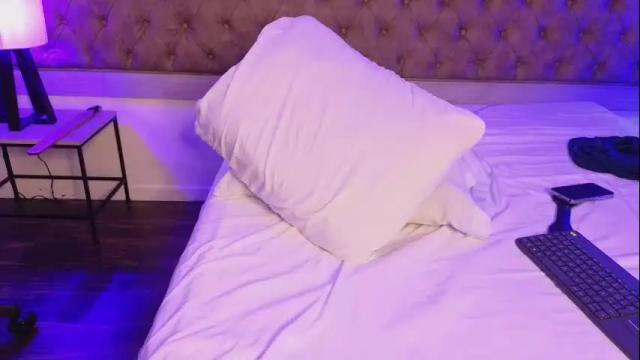 Image 12 of linoshka_1 Stream on Chaturbate on 21 days ago