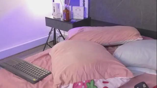 Image 10 of linoshka_1 Stream on Chaturbate on 24 days ago
