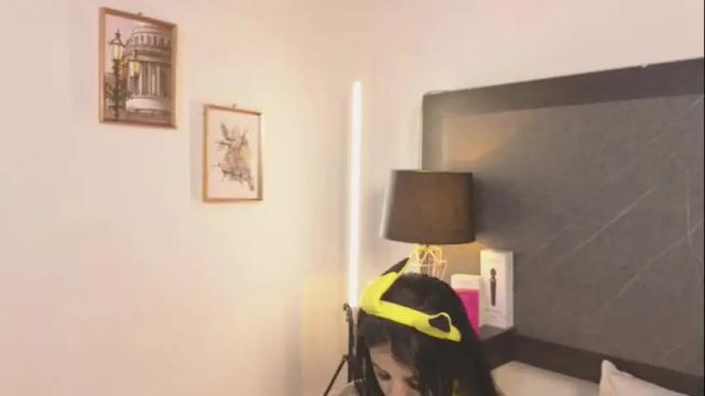Image 6 of linoshka_1 Stream on Chaturbate on 6 days ago