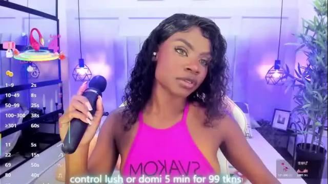 Image 8 of linsyadams Stream on Chaturbate on 5 months ago