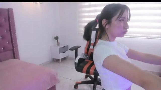 Image 8 of linyin_ Stream on Chaturbate on 13 months ago