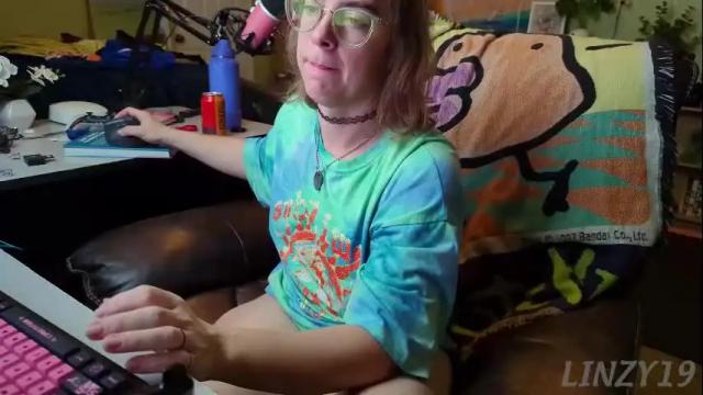 Image 3 of linzy19 Stream on Chaturbate on 9 days ago