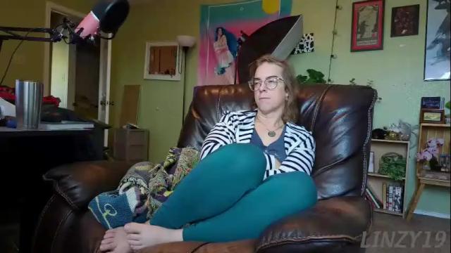 Image 4 of linzy19 Stream on Chaturbate on 1 month ago