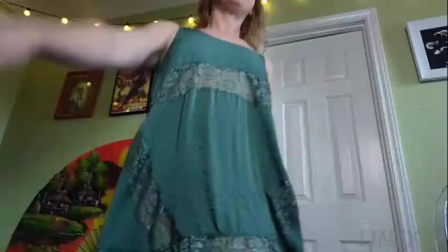 Image 3 of linzy19 Stream on Chaturbate on 1 month ago