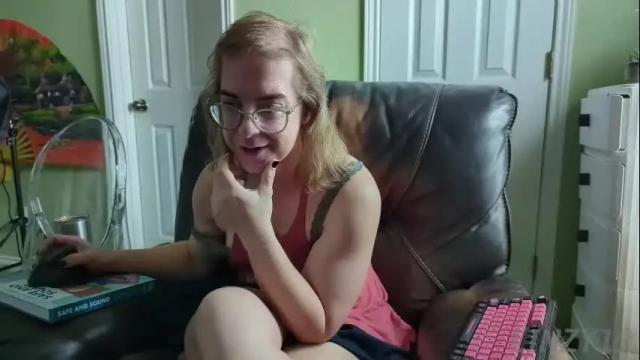 Image 7 of linzy19 Stream on Chaturbate on 25 days ago