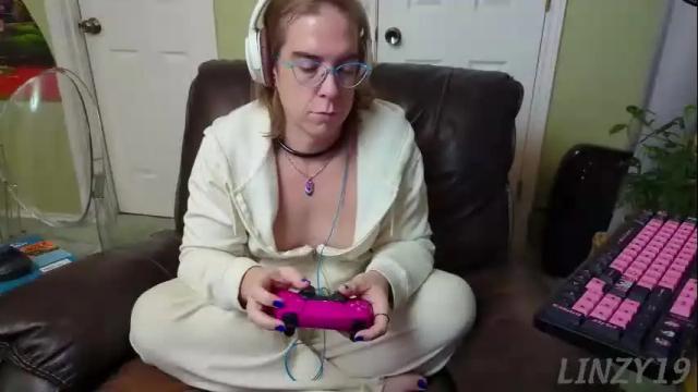 Image 11 of linzy19 Stream on Chaturbate on 2 months ago