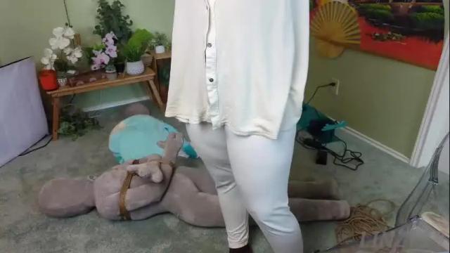 Image 2 of linzy19 Stream on Chaturbate on 2 months ago