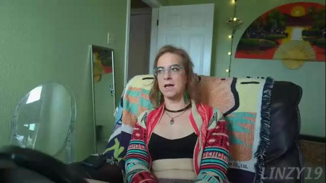Image 12 of linzy19 Stream on Chaturbate on 25 days ago