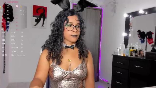 Image 2 of lips_sarasofia Stream on Chaturbate on 2 months ago