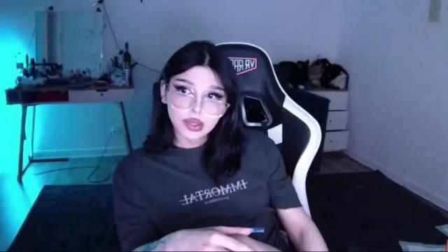 Image 11 of lipseclipse Stream on Chaturbate on 21 months ago
