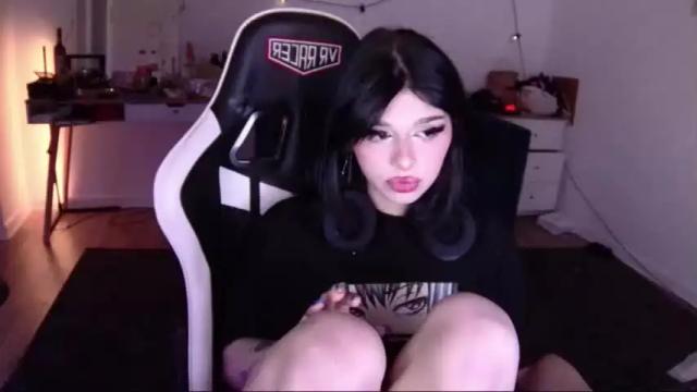 Image 12 of lipseclipse Stream on Chaturbate on 21 months ago