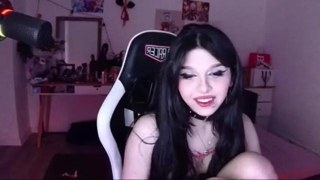 Image 12 of lipseclipse Stream on Chaturbate on 19 months ago