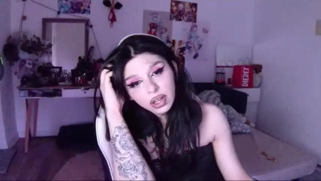 Image 8 of lipseclipse Stream on Chaturbate on 18 months ago