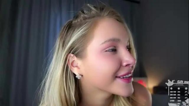 Image 7 of lipswithsmileonthem Stream on Chaturbate on 23 days ago