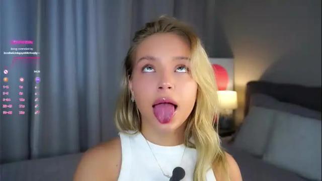Image 4 of lipswithsmileonthem Stream on Chaturbate on 6 days ago