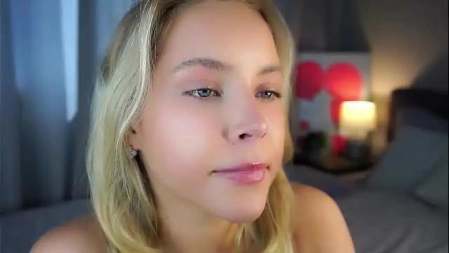 Image 2 of lipswithsmileonthem Stream on Chaturbate on 5 days ago