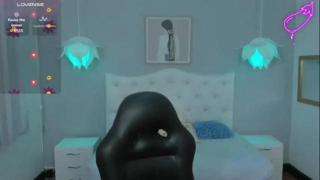 Image 8 of lisa7_7 Stream on Chaturbate on 19 days ago