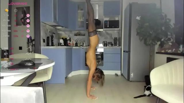 Image 6 of lisa__fox Stream on Chaturbate on 2 months ago