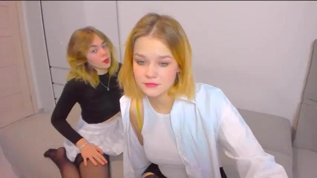 Image 6 of lisa__shy Stream on Chaturbate on 18 months ago