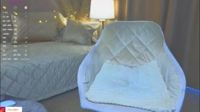 Image 2 of lisa_art Stream on Chaturbate on 1 month ago