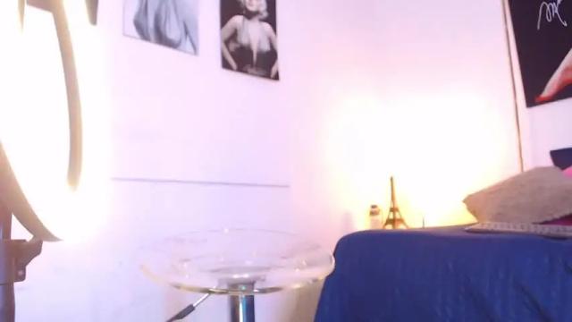 Image 8 of lisa_big_boobs Stream on Chaturbate on 21 months ago