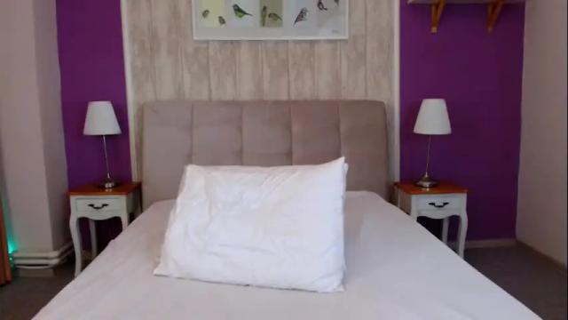 Image 10 of lisa_caprice Stream on Chaturbate on 1 month ago