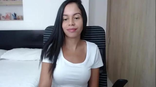 Image 12 of lisa_g07 Stream on Chaturbate on 1 month ago