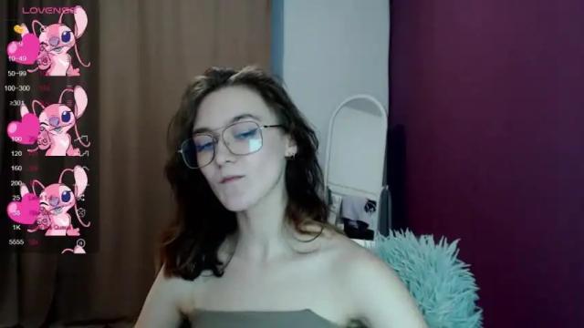 Image 8 of lisa_hua Stream on Chaturbate on 15 months ago