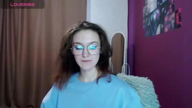 Image 4 of lisa_hua Stream on Chaturbate on 13 months ago