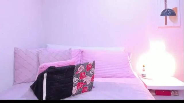 Image 8 of lisa_laurentt Stream on Chaturbate on 8 days ago
