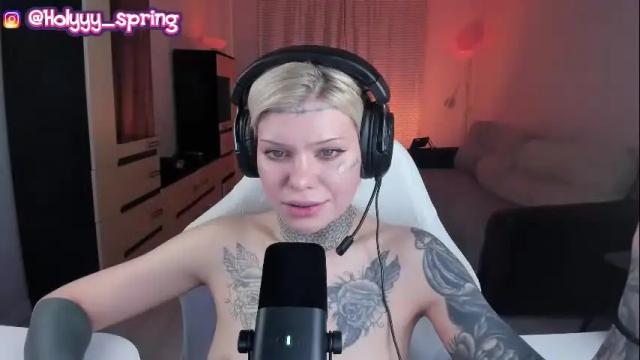Image 4 of lisa_lovelyy Stream on Chaturbate on 3 months ago