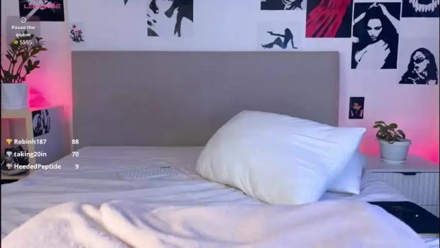 Image 8 of lisa_moons Stream on Chaturbate on 2 months ago