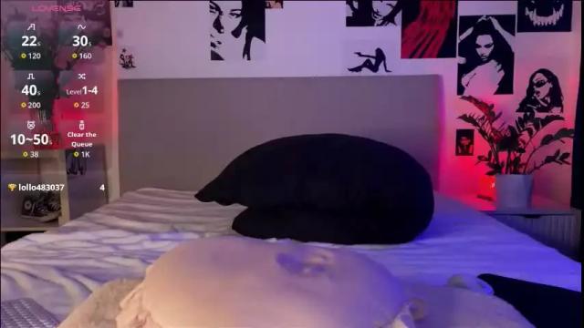 Image 3 of lisa_moons Stream on Chaturbate on 17 days ago