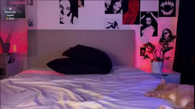 Image 2 of lisa_moons Stream on Chaturbate on 14 days ago