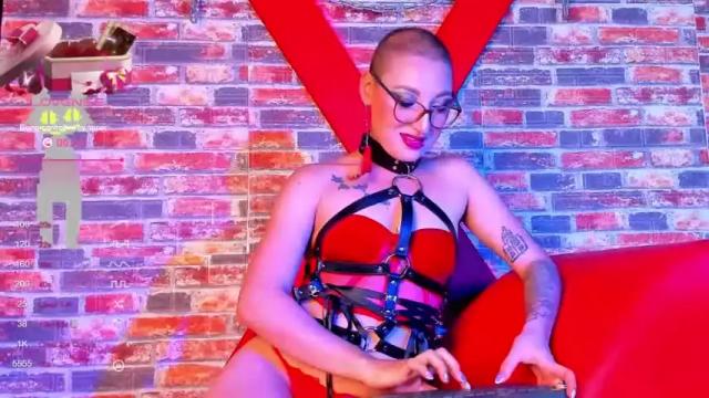 Image 3 of lisa_queen1 Stream on Chaturbate on 15 months ago