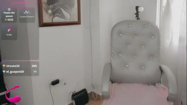 Image 10 of lisa_santoss Stream on Chaturbate on 1 month ago