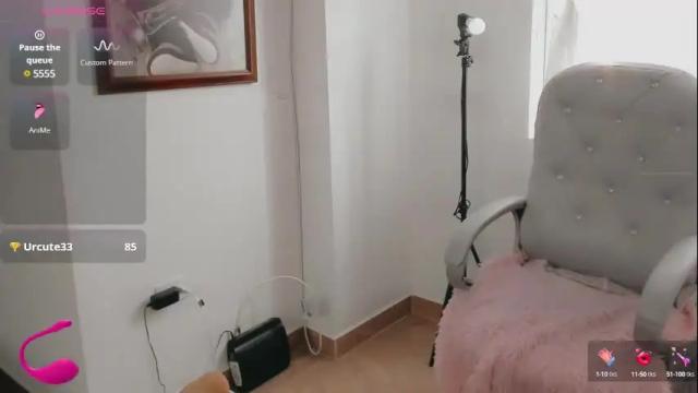 Image 2 of lisa_santoss Stream on Chaturbate on 1 month ago