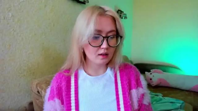 Image 3 of lisa_wonder Stream on Chaturbate on 15 months ago