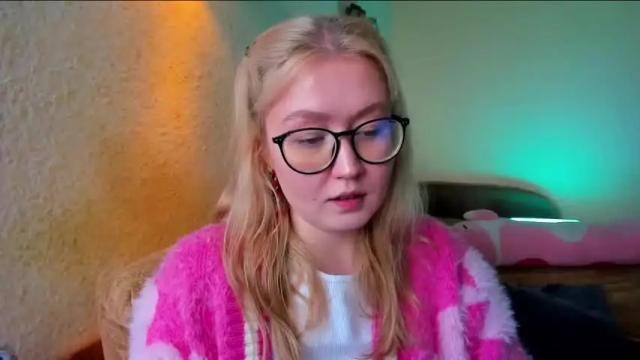 Image 3 of lisa_wonder Stream on Chaturbate on 14 months ago