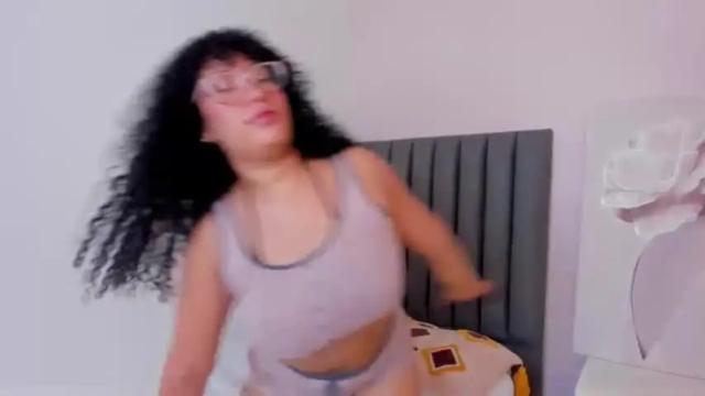Image 6 of lisa_yatra Stream on Chaturbate on 17 months ago