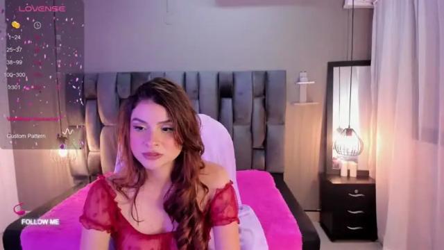 Image 12 of lisaa_swan Stream on Chaturbate on 17 months ago