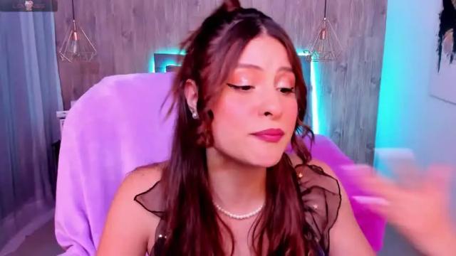 Image 8 of lisaa_swan Stream on Chaturbate on 16 months ago