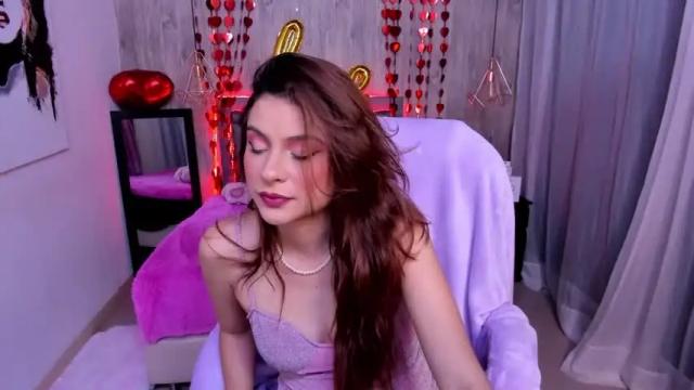 Image 4 of lisaa_swan Stream on Chaturbate on 16 months ago