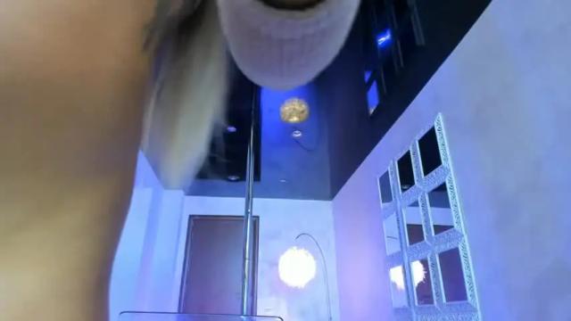 Image 2 of lisaakira Stream on Chaturbate on 1 month ago