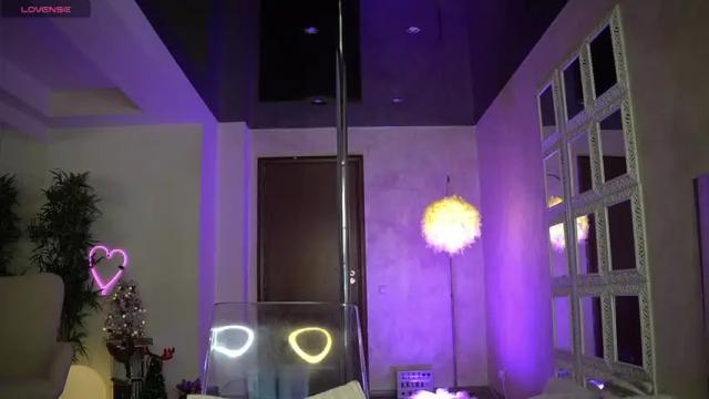 Image 2 of lisaakira Stream on Chaturbate on 15 days ago