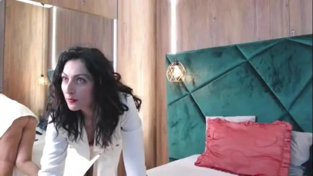 Image 11 of lisacroft Stream on Chaturbate on 21 days ago