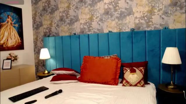 Image 2 of lisacroft Stream on Chaturbate on 25 days ago