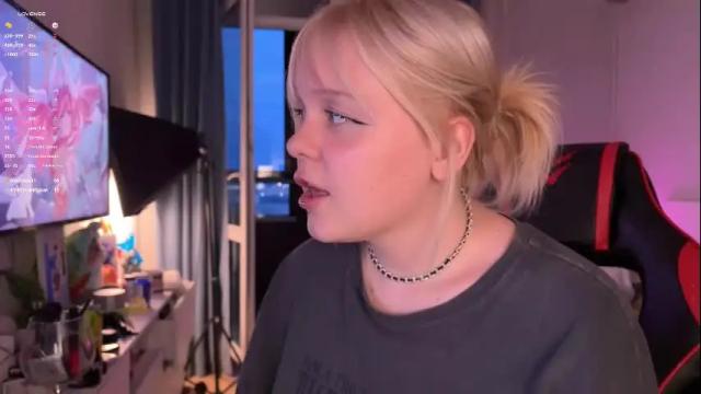 Image 4 of lisalaas Stream on Chaturbate on 4 months ago