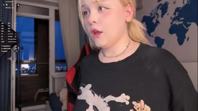 Image 11 of lisalaas Stream on Chaturbate on 4 months ago